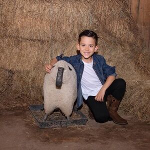 Boys Jean buttons down shirt Size 4